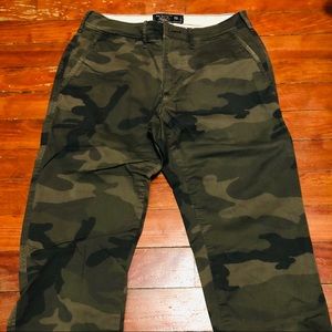 Abercrombie Chino Pants - Camo